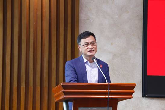 唐建文发表讲话,刘丽摄